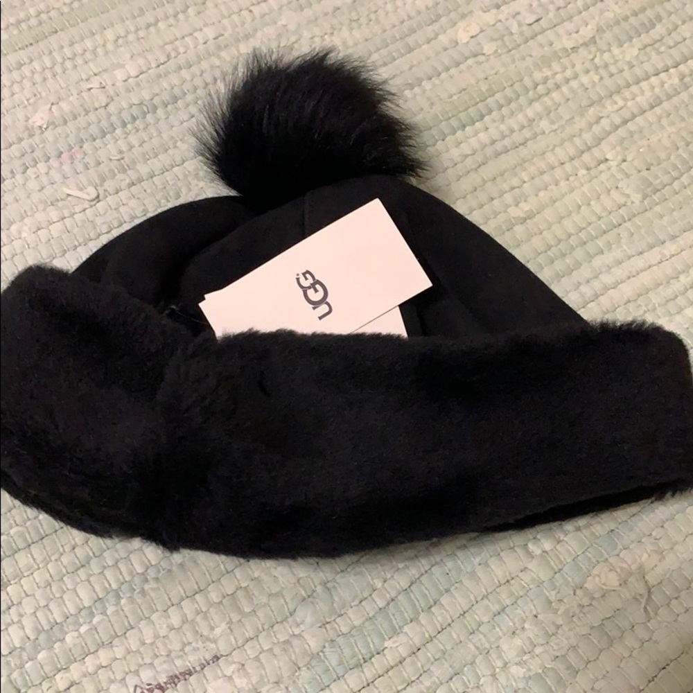 Ugg women hat.